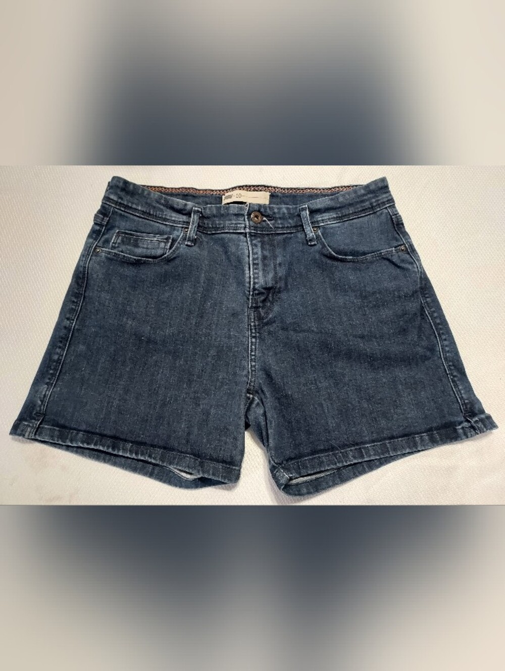 LEVI'S Ladies Dark Blue Denim Jeans Shorts Size 10